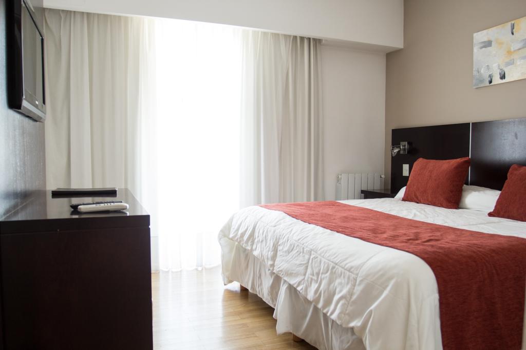 Agua Dulce Hotel Тандил Экстерьер фото
